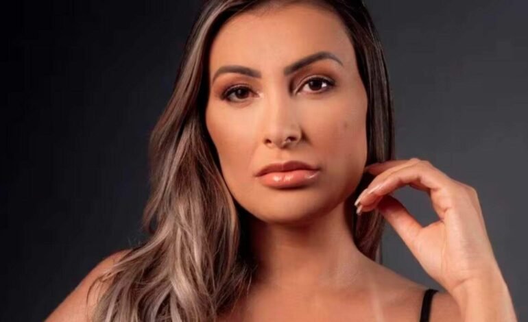 Andressa Urach revela que consegue ‘bater palma’ com a língua bifurcada - Metropolitana FM