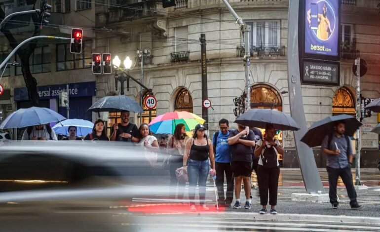 Maior que São Paulo? Na Bolsa, só 12 empresas faturam mais que orçamento da cidade