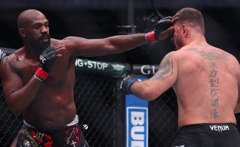 Jon Jones e Stipe Miocic se enfrentaram no UFC 309. Foto: Icon sport