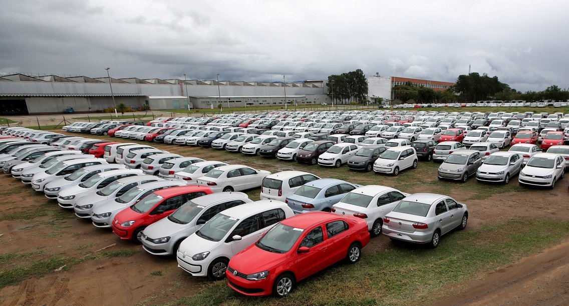 Preço do seguro do Novo Polo, carro mais vendido do país, cai em outubro